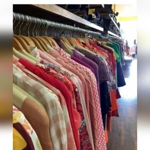 Wholesale Colorful Women's Clothes Medium 40 Piece